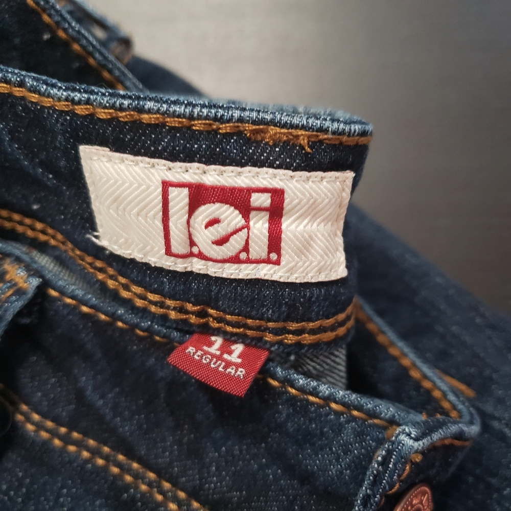 Jean - Picture 3 of 3